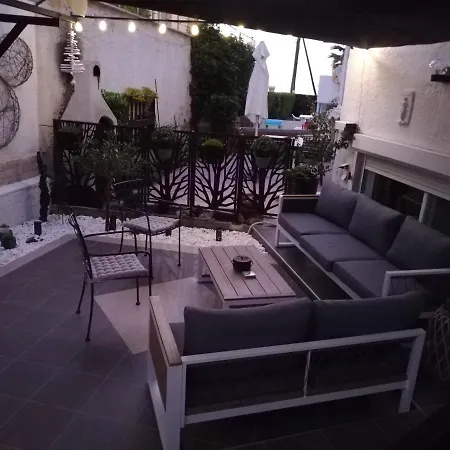 Jani's House * Néoi Epivátai