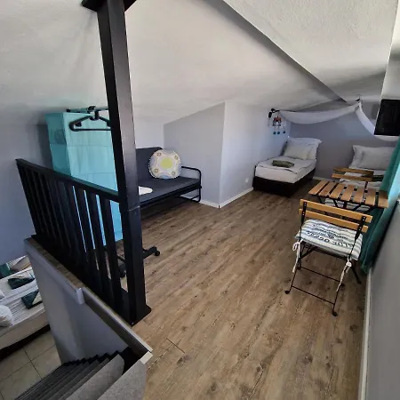 بيت للعطل Jani's House