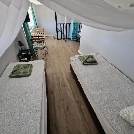 Feriehus Jani's House Néoi Epivátai