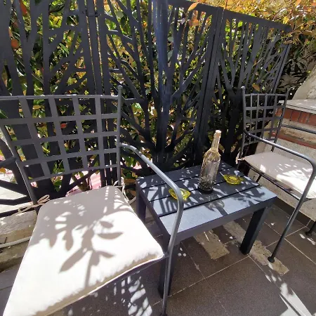 Jani's House Feriehus Néoi Epivátai